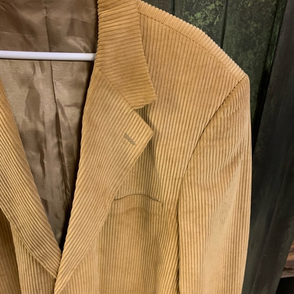 Men's Tan Scandia Woods Corduroy Blazer - Picture 3 of 9